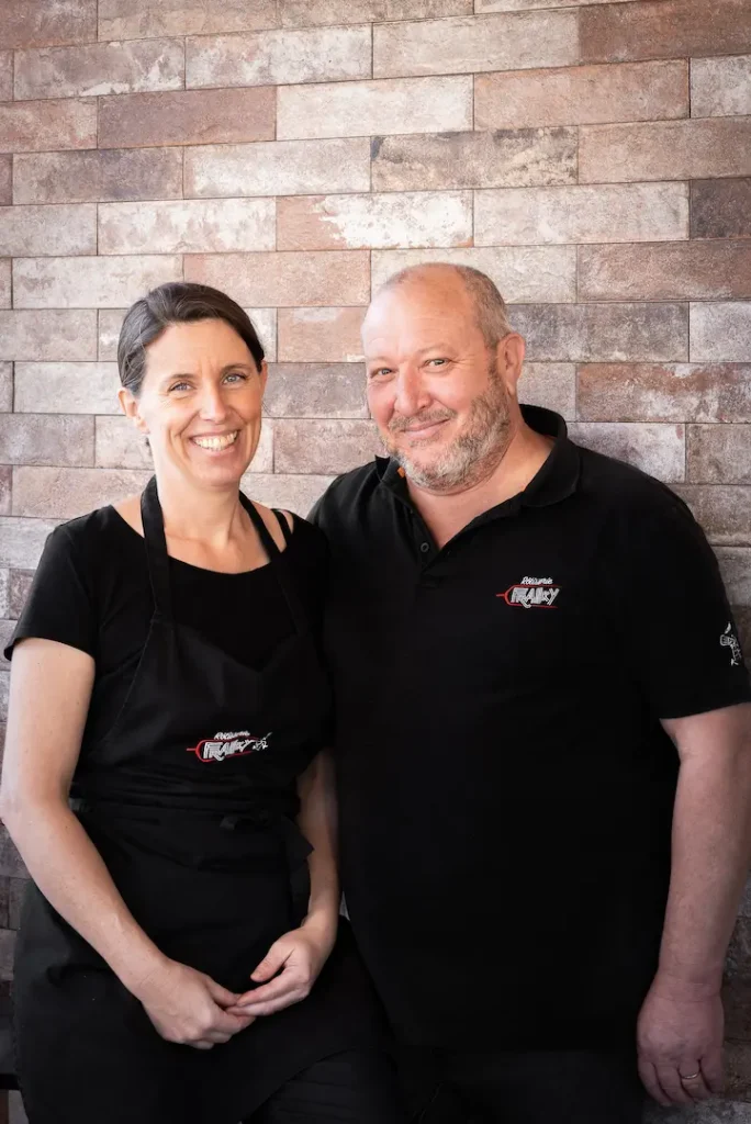 Géraldine et Franky, fondateurs de la Rôtisserie Chez Franky à Porto-Vecchio